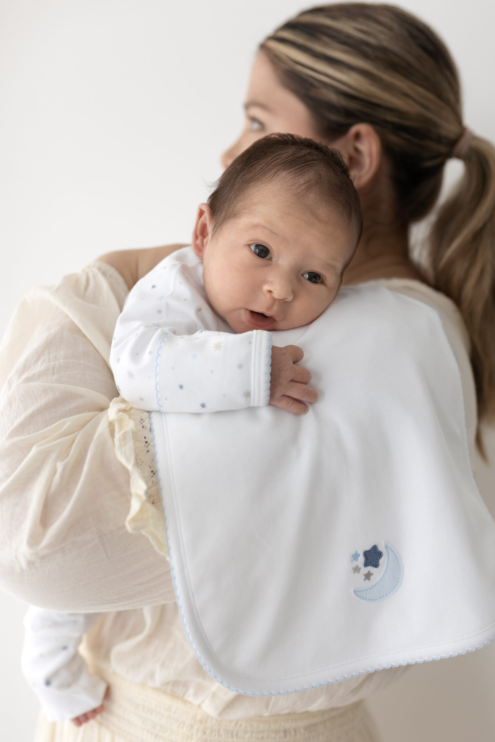 7 Curiosidades del Recién Nacido que Pueden Sorprenderte (¡y Son Totalmente Normales!)